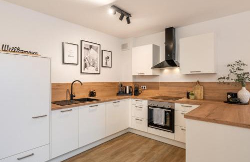Guetersloh Apartamento | SHINY HOMES - City Center with Parking Place