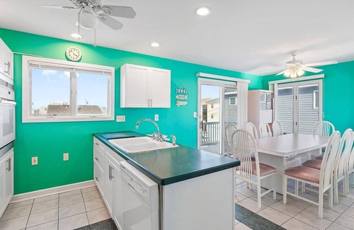 Ship Bottom Casa | Ship Bottom LBI 4 Bedroom Home with pool and ocean views- 1 house from the beach