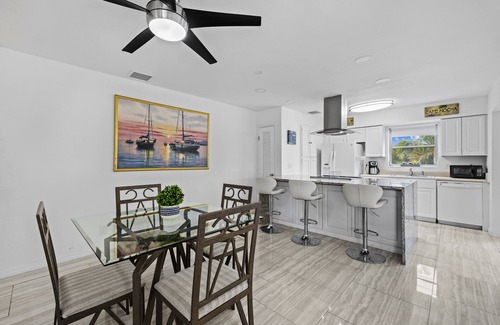 Florida North Atlantic Coast Casa | Ship To Shore-Close to Beach