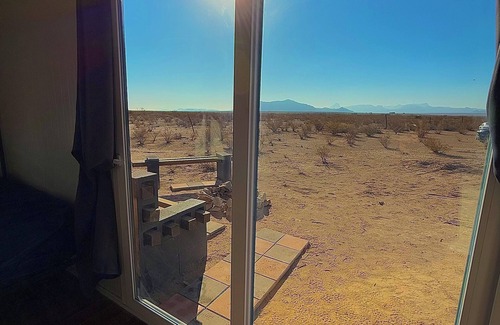 Alpine Alquiler De RV | Shipping Container in Terlingua, TX