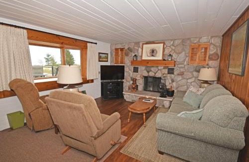Glen Arbor Casa | Ships Haven