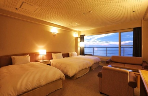 Tsubaki Onsen Hotel | Shirahama Key Terrace Hotel Seamore