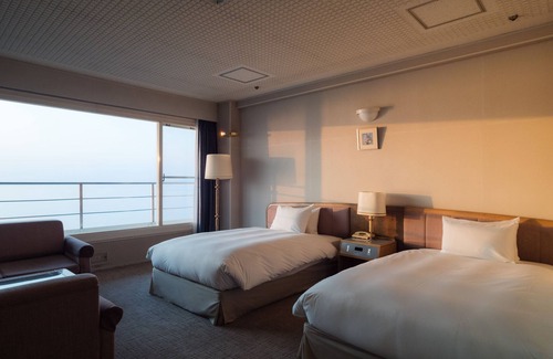 Tsubaki Onsen Hotel | Shirahama Key Terrace Hotel Seamore