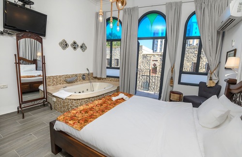 Tiberias Old City Hotel | Shirat Hayam - Boutique Hotel