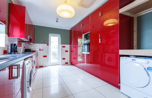 Southampton Casa | Shirley House Self Catering Guest House, 5 min Drive to Cruise Ship Terminals and City Centre
