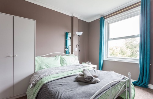 Southampton Casa | Shirley House Self Catering Guest House, 5 min Drive to Cruise Ship Terminals and City Centre