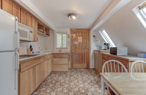 Weed Cabaña | Shivangini Cottage at Healing Waters of Shasta