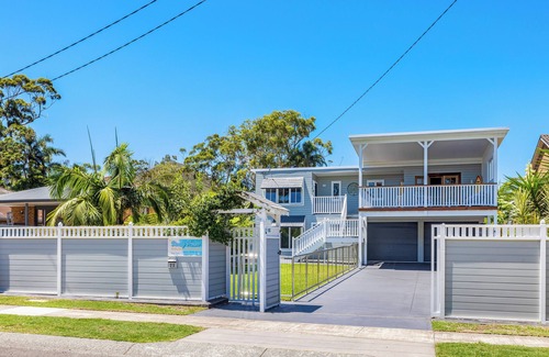 Shoal Bay Casa | Shoaly House & Shoaly House Cottage-perfect for multiple families or weddings.