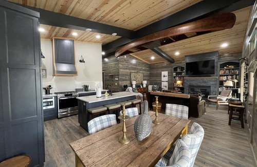 Cotter Casa | Shoofly Cotter: Cozy Cabin in the Trout Fishing Capital USA