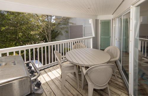 Northeast Virginia Beach Casa | Shoot The Breeze - North End VB