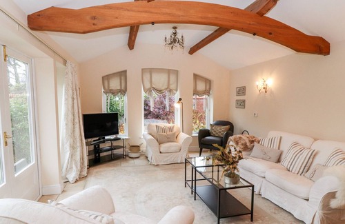 Cardeston Cabaña | Shoothill Lodge, FORD, SHROPSHIRE