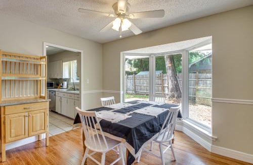 Northeast Pensacola Casa | Shop, Dine and Visit UWF Pensacola Home with Yard!