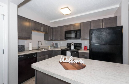 Beavercreek Apartamento | Shopping Paradise | Free coffee + Parking