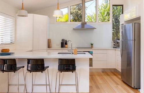 Boomerang Beach Casa | Shore Beats Work @ Boomerang Beach