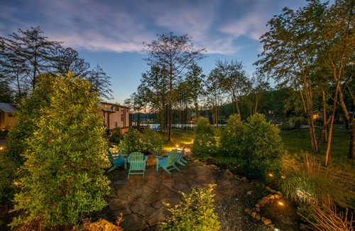 Tracy City Cabina | Shore Beats Work at The Retreat at Water's Edge