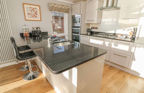 South Lakeland Leisure Village Cabaña | Shore Beats Work, CARNFORTH