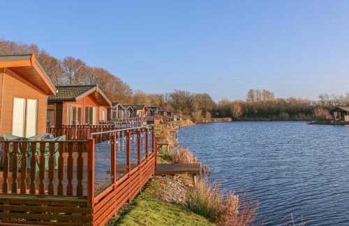 South Lakeland Leisure Village Casa | Shore Beats Work - Capenwray 10