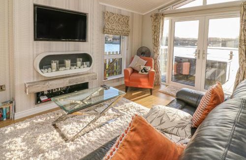 South Lakeland Leisure Village Casa | Shore Beats Work - Capenwray 10