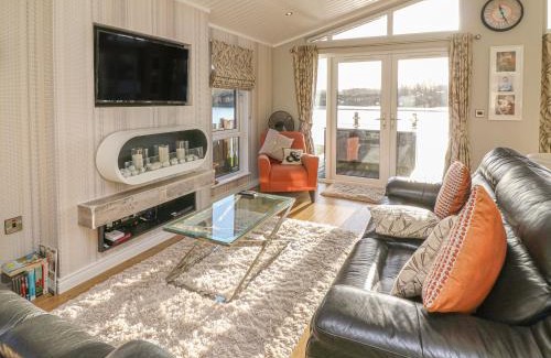 South Lakeland Leisure Village Casa | Shore Beats Work - Capenwray 10