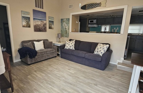 Myrtle Beach Cabaña | "Shore Enough" 2 Bed/1 Bath Cottage in Oceanlakes N-19 *complimentary golf cart*