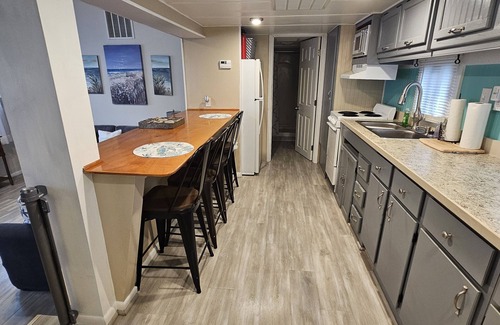 Myrtle Beach Cabaña | "Shore Enough" 2 Bed/1 Bath Cottage in Oceanlakes N-19 *complimentary golf cart*