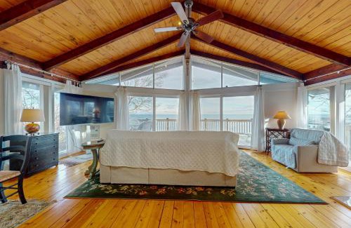 Plymouth Casa | Shore Heaven