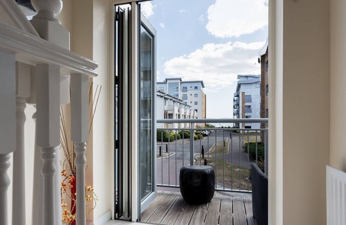 Hamworthy Casa | Shore Thing