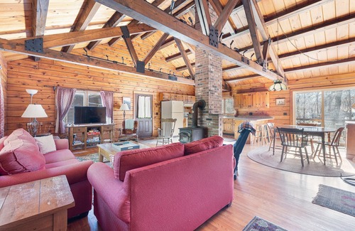 Charlestown Cabina | Shoreline Cabin - trails, beach, lake, salt pond