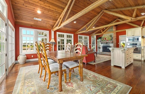Springdale Casa | Shoreline Cottage - Direct Lake Access
