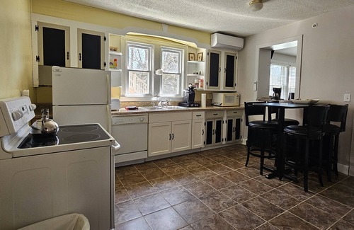 Confluence Casa | Shoreline Estates - Bungalow Room 2