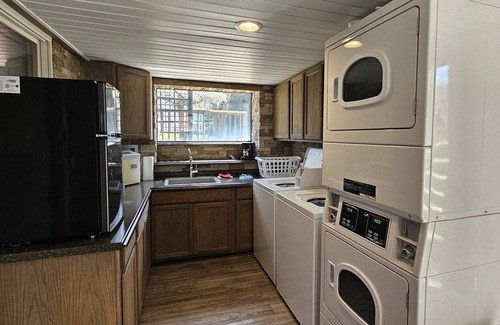 Confluence Casa | Shoreline Estates - Queen Handicap