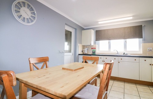 Rosehearty Cabaña | SHORELINE HOUSE, pet friendly, with a garden in Rosehearty