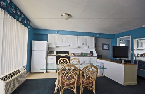 Madeira Beach Apartamento | Shoreline Island Resort - Exclusively Adult