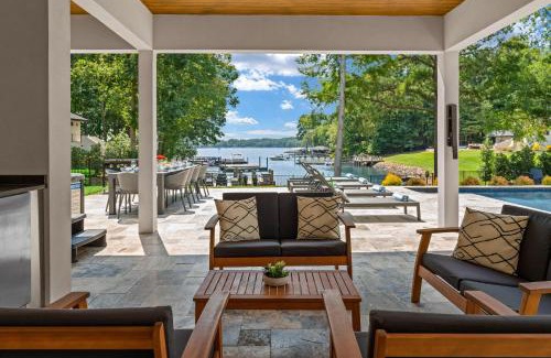 Mayhew Casa | Shoreline on Stonemarker