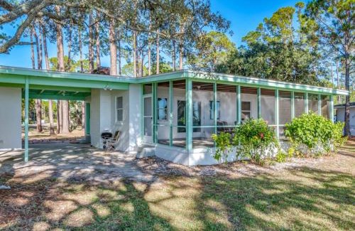 Panacea Casa | Shoreline Serenity- The Golden Goat On The Bay