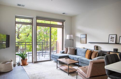Shorewood Apartamento | Shorewood Luxury 1BR Apartment A1 with Gym and Balcony
