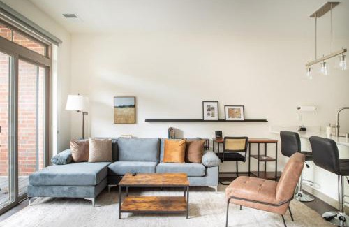 Shorewood Apartamento | Shorewood Luxury 1BR Apartment A1 with Gym and Balcony