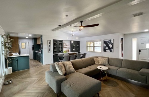 Granbury Casa | Shorhaus, Gorgeous Main Body Lake Retreat