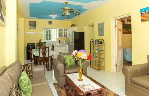 Rhyne Park Village Casa | Corto y largo plazo, casa de vacaciones. Mínimo dos noches.