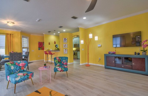 Lake Sarasota Casa | NUEVA casa para familias! PISCINA PRIVADA de 3 dormitorios / 2 baños cerca de Siesta Key