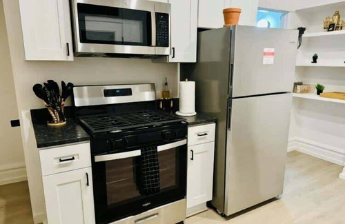 Short North Casa | Convention - Short North - Free Parking - King Bed
