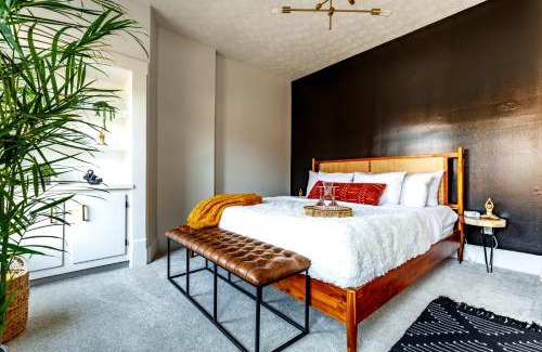 Italian Village Casa | Short North Convention King Bed Free Parking!