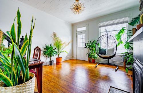 Victorian Village Casa | Short North Convention King Bed Free Parking!