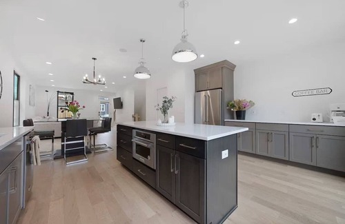 Italian Village Casa | Short North Convention King Bed Parking Free