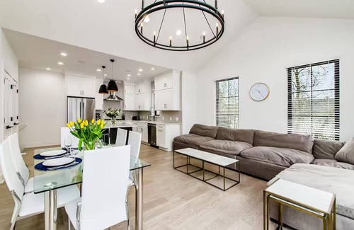 Italian Village Casa | Short North Convention Garage Parking