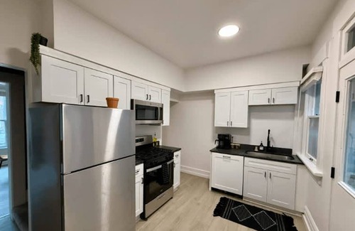 Victorian Village Casa | Short North Convention King Bed Free Parking