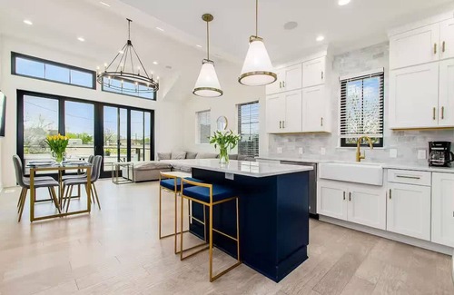 Italian Village Casa | Short North Convention Garage Parking