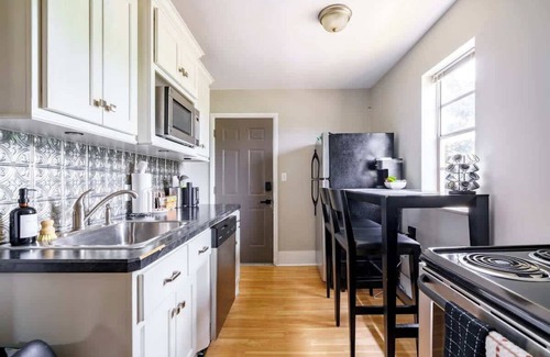 Victorian Village Casa | Convention - Short North - Private Parking - Pets