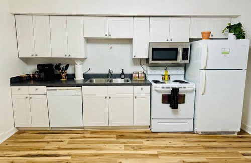 Italian Village Casa | Short North King Bed Free Parking Convention