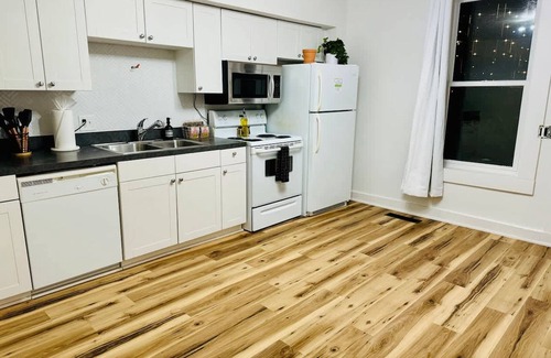 Italian Village Casa | Short North King Bed Free Parking Convention